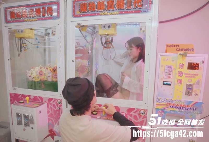 魏乔安户外露出求爱视频流出 7 拷贝