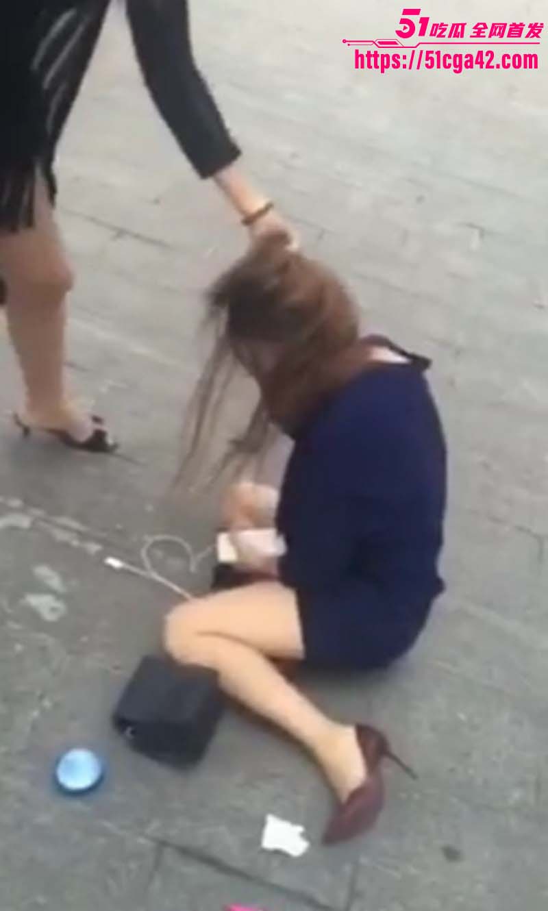 彪悍原配当街暴揍小三04