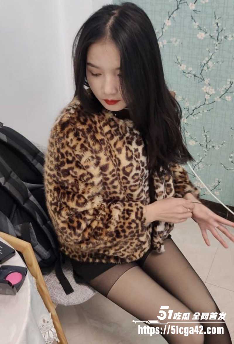 高颜值清纯舞蹈生调教视频流出 4 拷贝