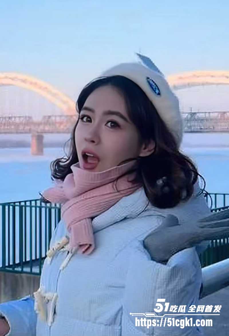 极品情侣泄密！美腿女孩遇人不淑 大尺度性爱视频被前男友流出 性瘾超大淫骚反差！