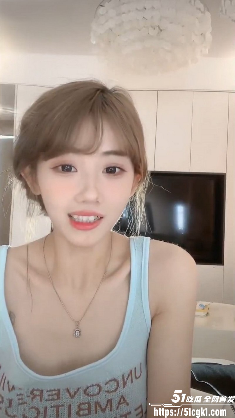高颜值母狗学生们直播时的闪现合集 7