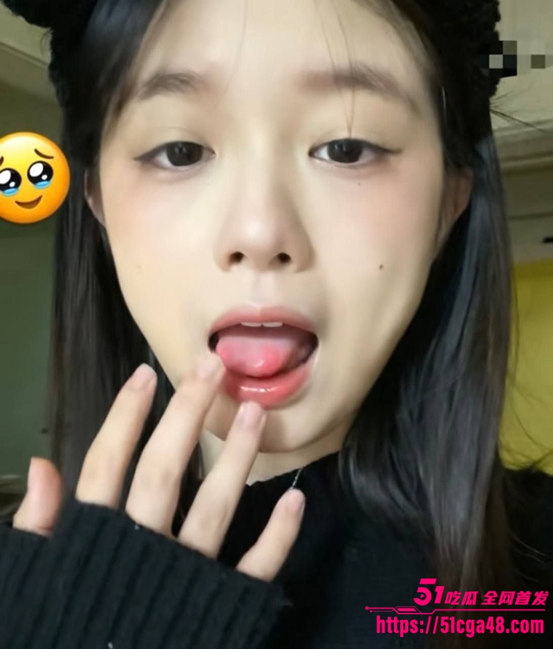 香港18岁美少女 陈婧瑜 黑丝翘臀调教视频流出 尺度大到让人瞠目结舌！