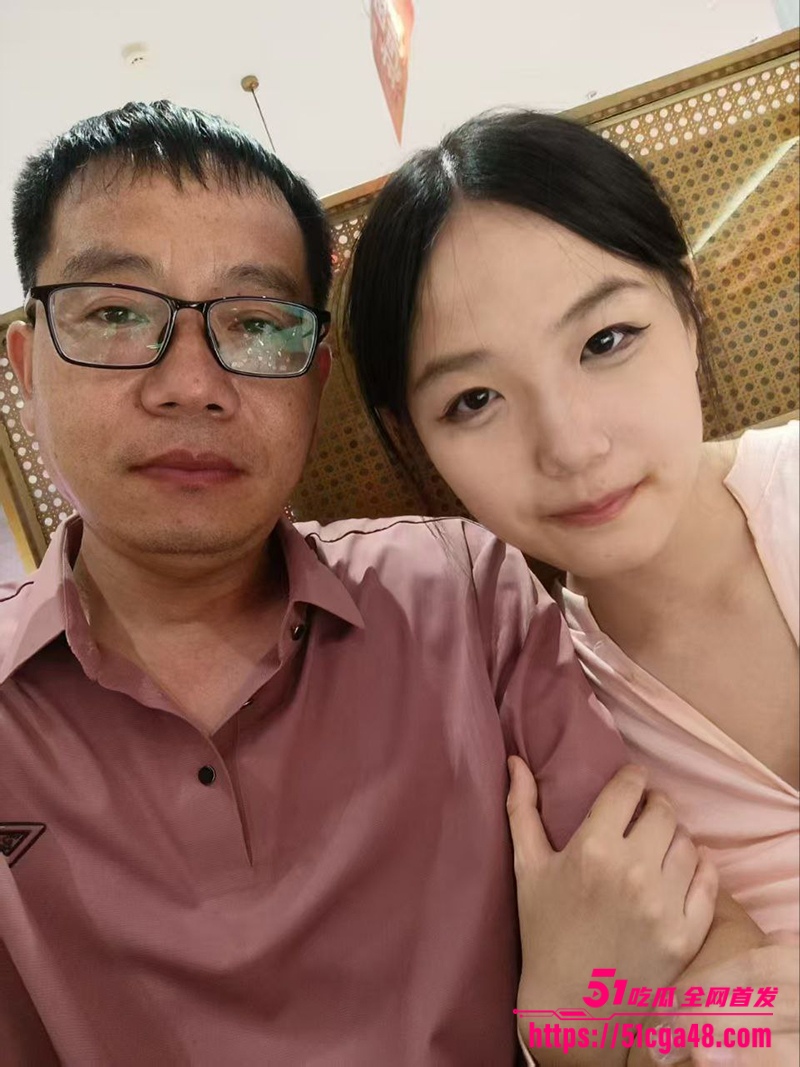全网疯传 女学生李如意和化学老师不雅视频传出 翘臀细腰榨干老男人 红丝黑袜简直辣瞎眼！