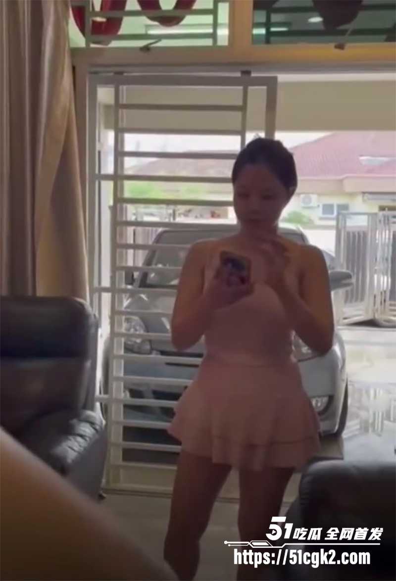 华商女到小三家怒殴出執的老公视频曝光4拷贝