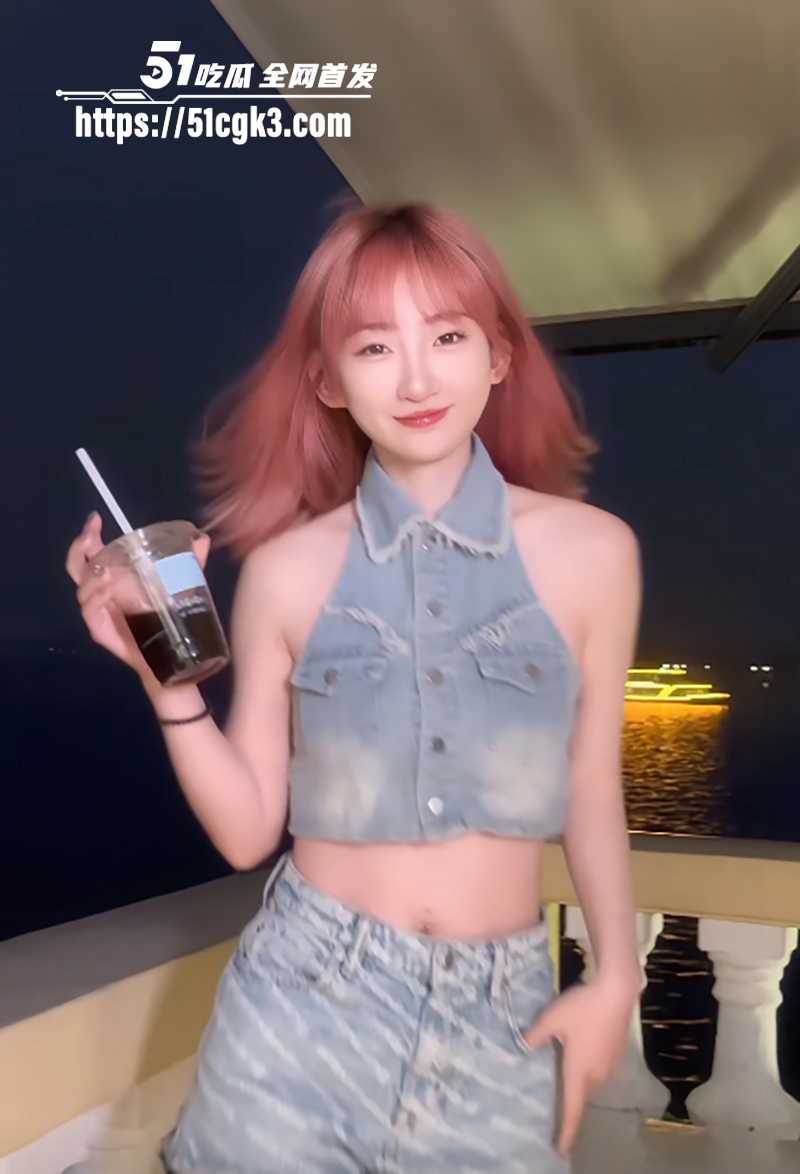 抖音600万粉丝大网红狗子与我女主张悦不雅视频流出5拷贝