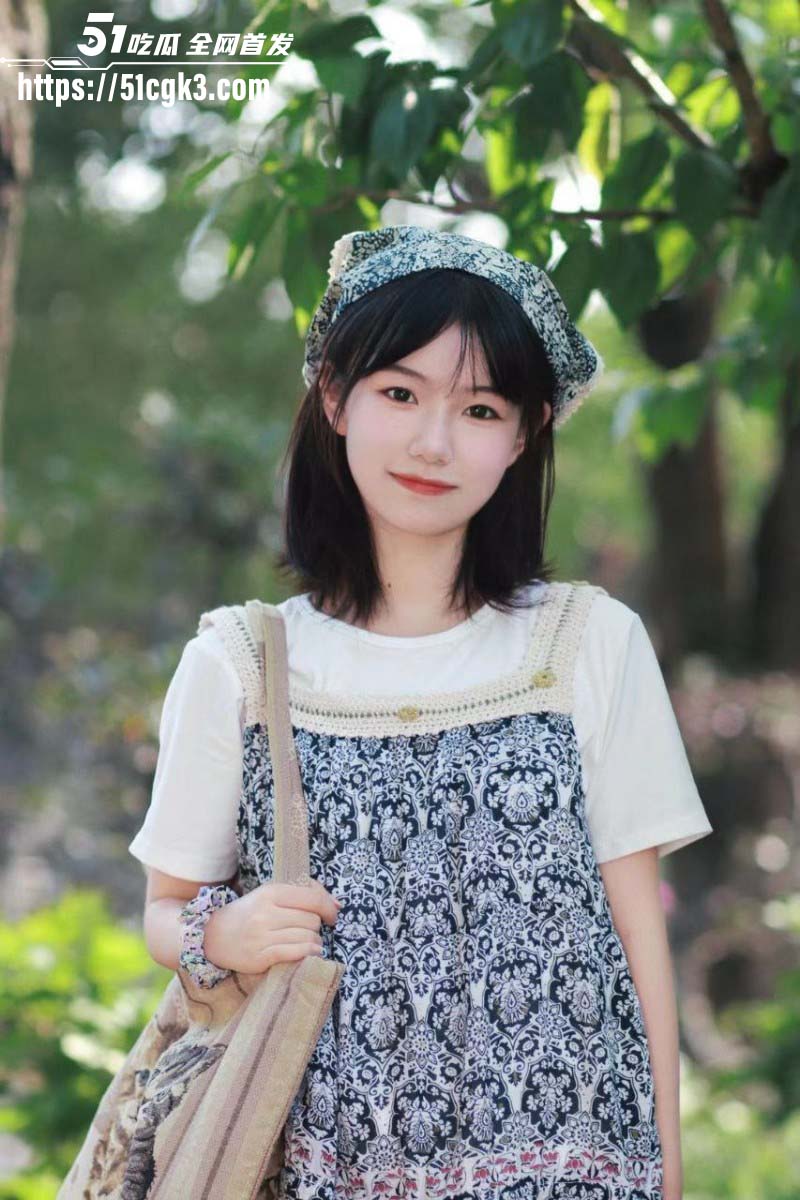 湖北宜昌公务员少妇 曾雪娇 性瘾超强M属性爆棚 婚内偷情被炮友狗链拴脖后入暴操！