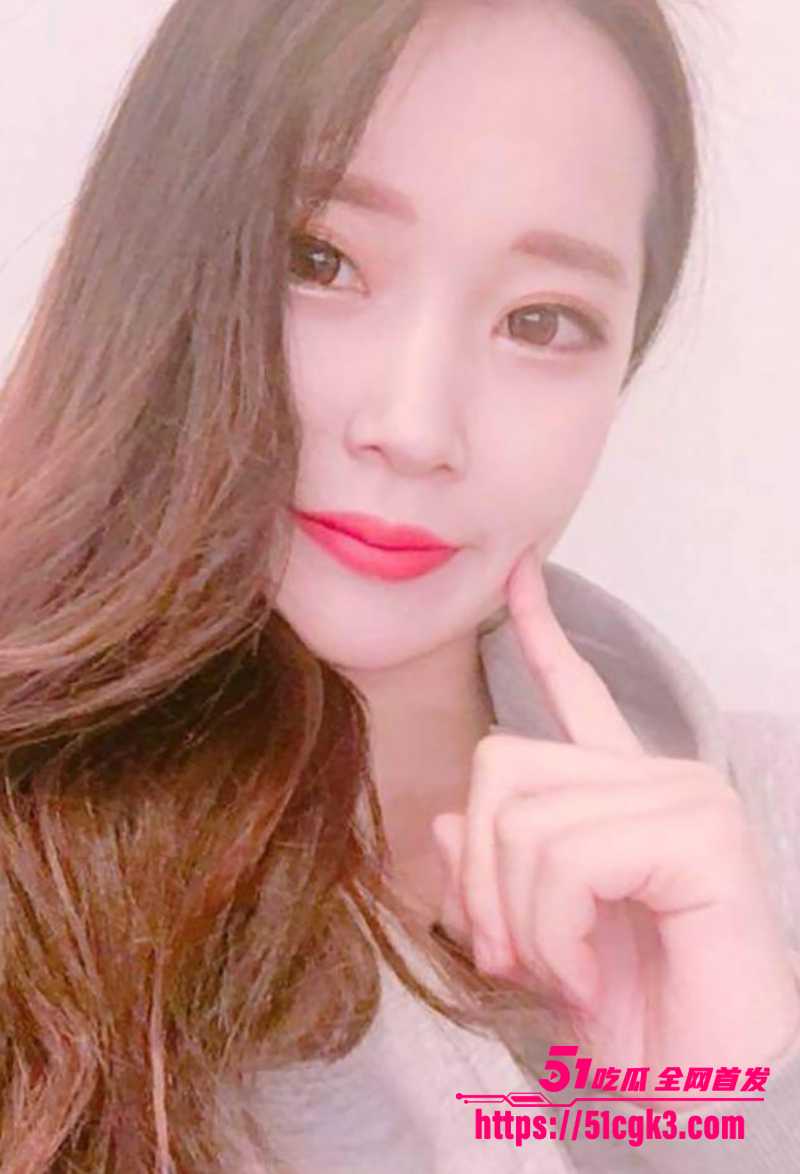 韩国神颜美女调教私拍流出 5 拷贝