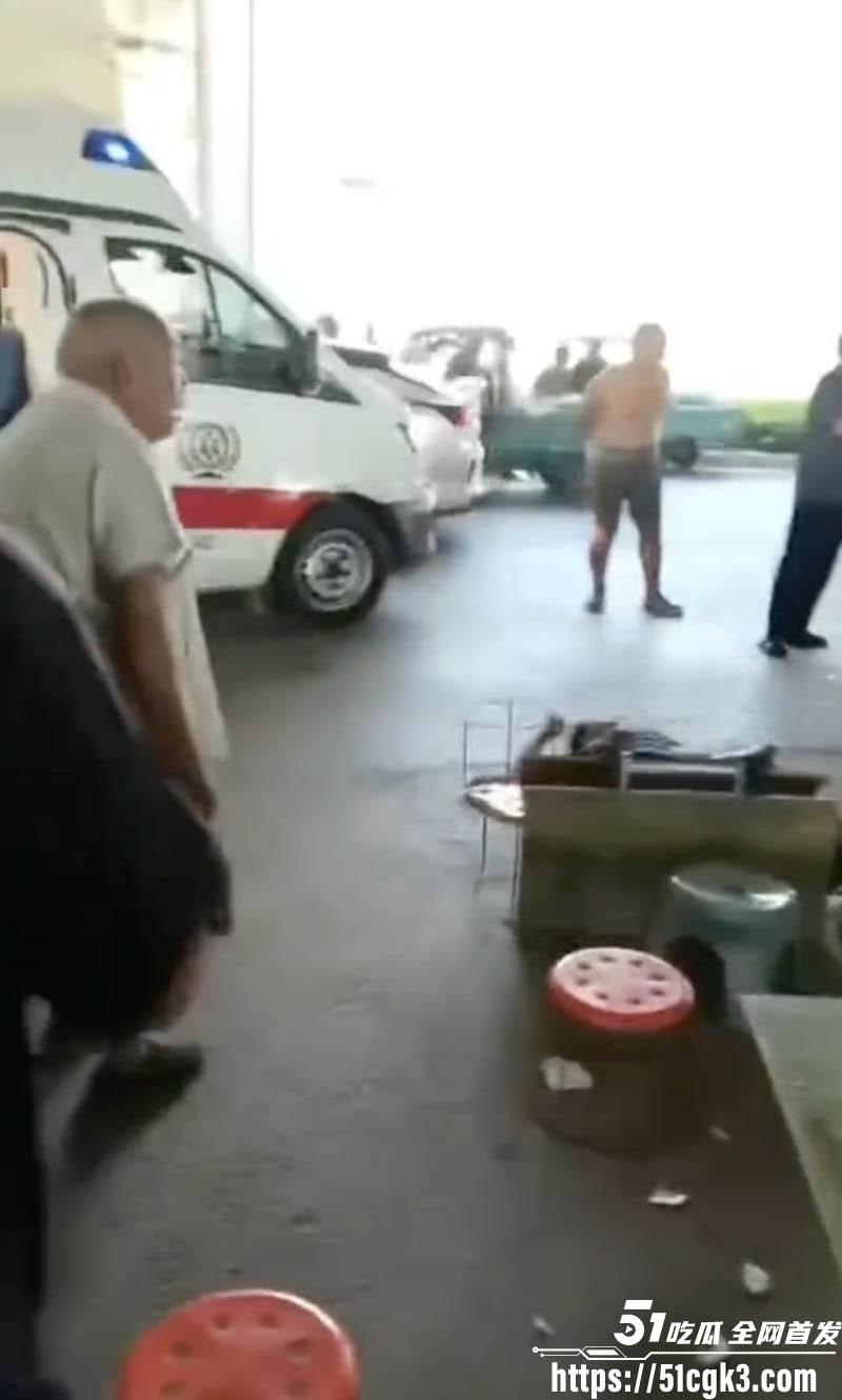郑州中牟广惠街摊贩抢位血腥互殴！刀光剑影之下 3人被捅死多人受伤 现场惨烈至极！