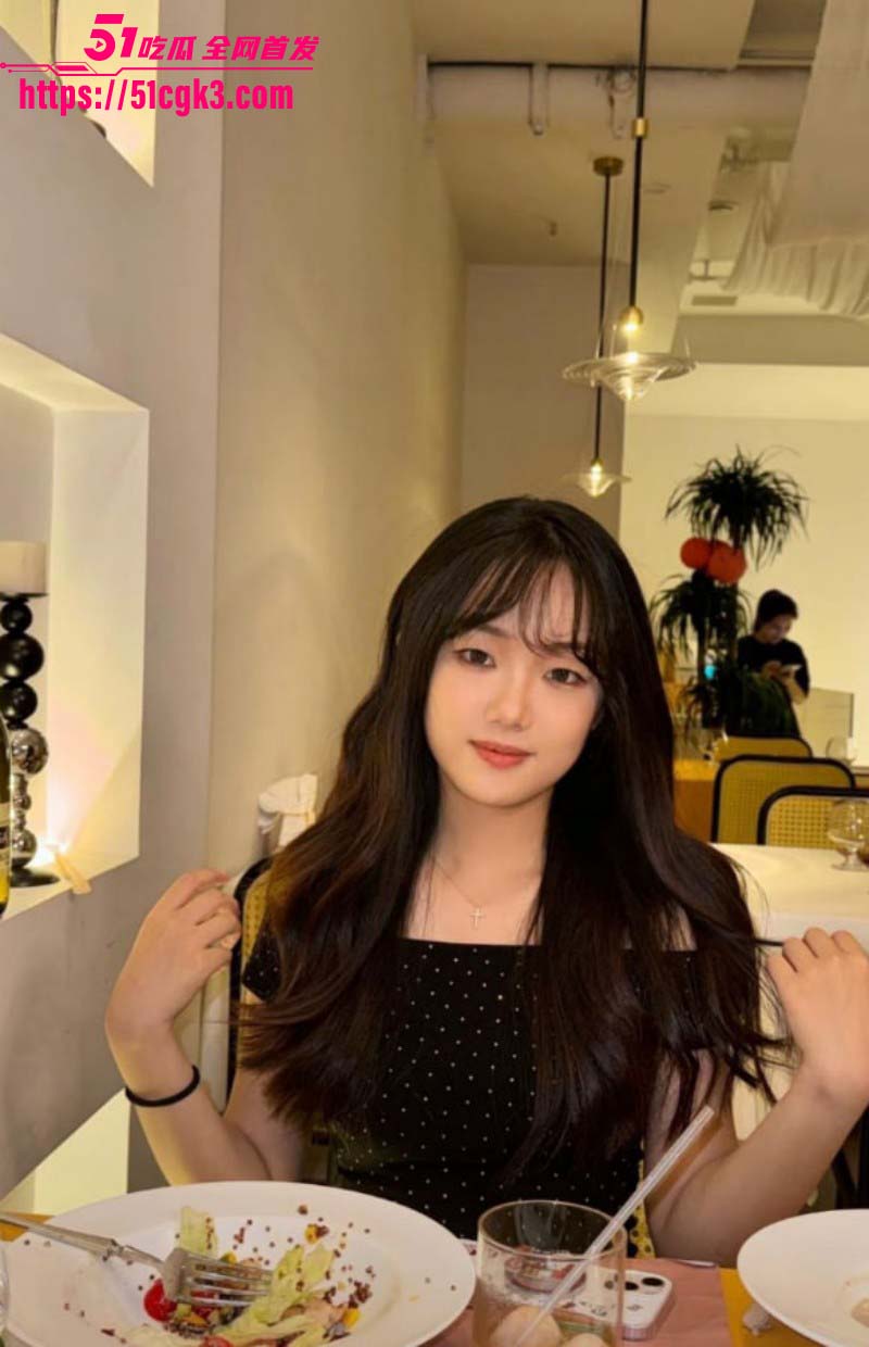 广州超美研究生 李悦 分手后遭男友报复泄密私拍 束缚调教勒乳暴操 母狗气息十足！