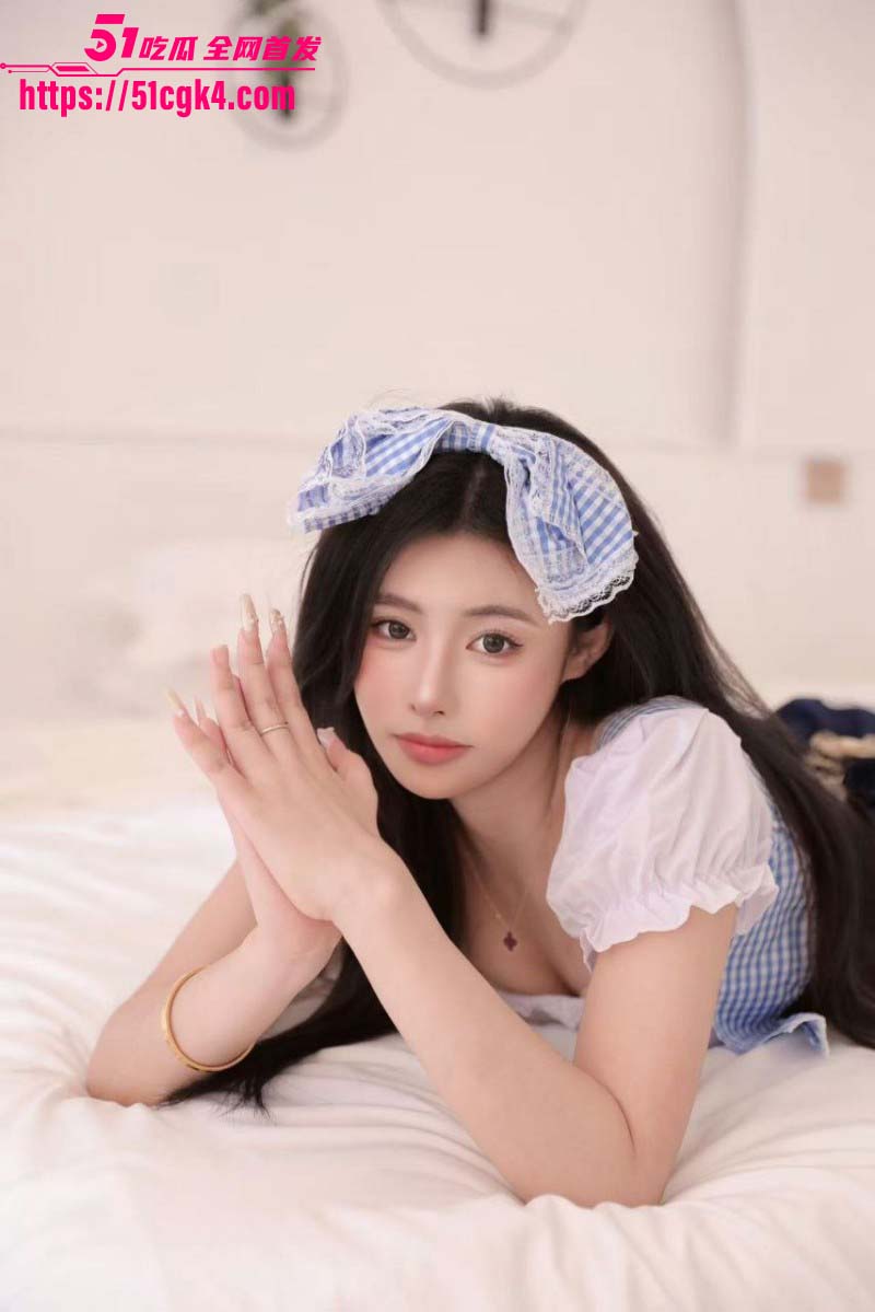 真实姐弟乱伦历程强操睡午觉的姐姐02