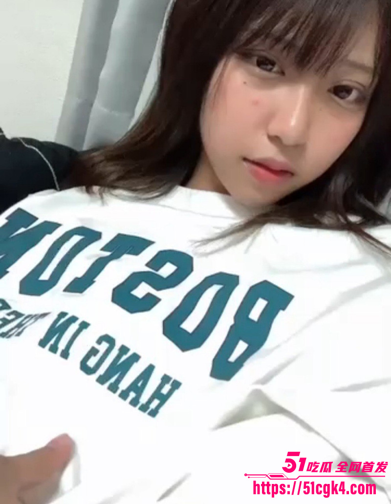 超可爱19岁巨乳学妹 日常寂寞发骚拍摄大量自慰私拍供男友观赏 分手后遭渣男泄密 这胸型简直太漂亮了！