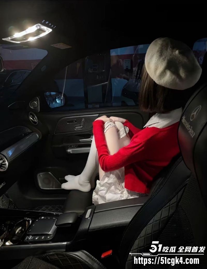 极品百褶裙短发美女嫩穴自慰视频 2