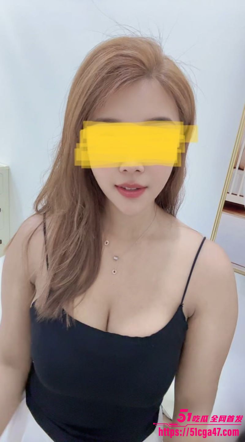 海角乱伦大神 奶子即正义 新作 小姨子巨乳翘臀被后入猛干 骚浪呻吟却不敢出声爽到炸！