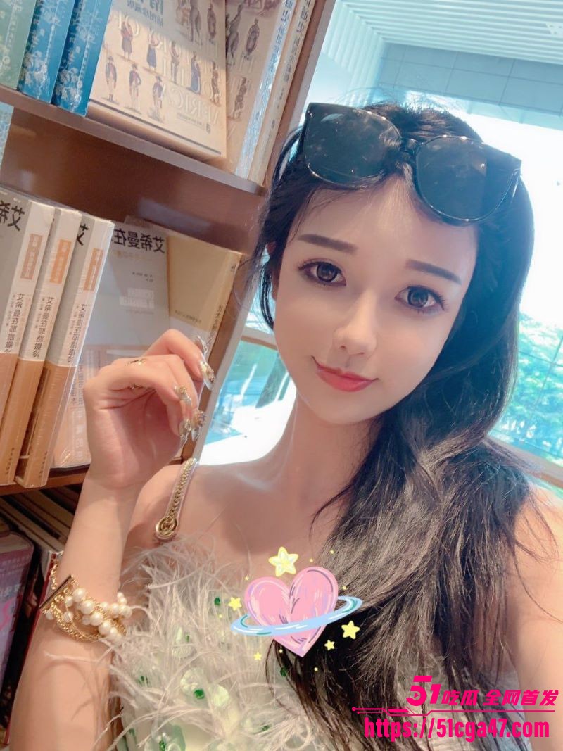 抖音巨乳肥臀顾灵曦新作车内口交后入大奶自慰 3