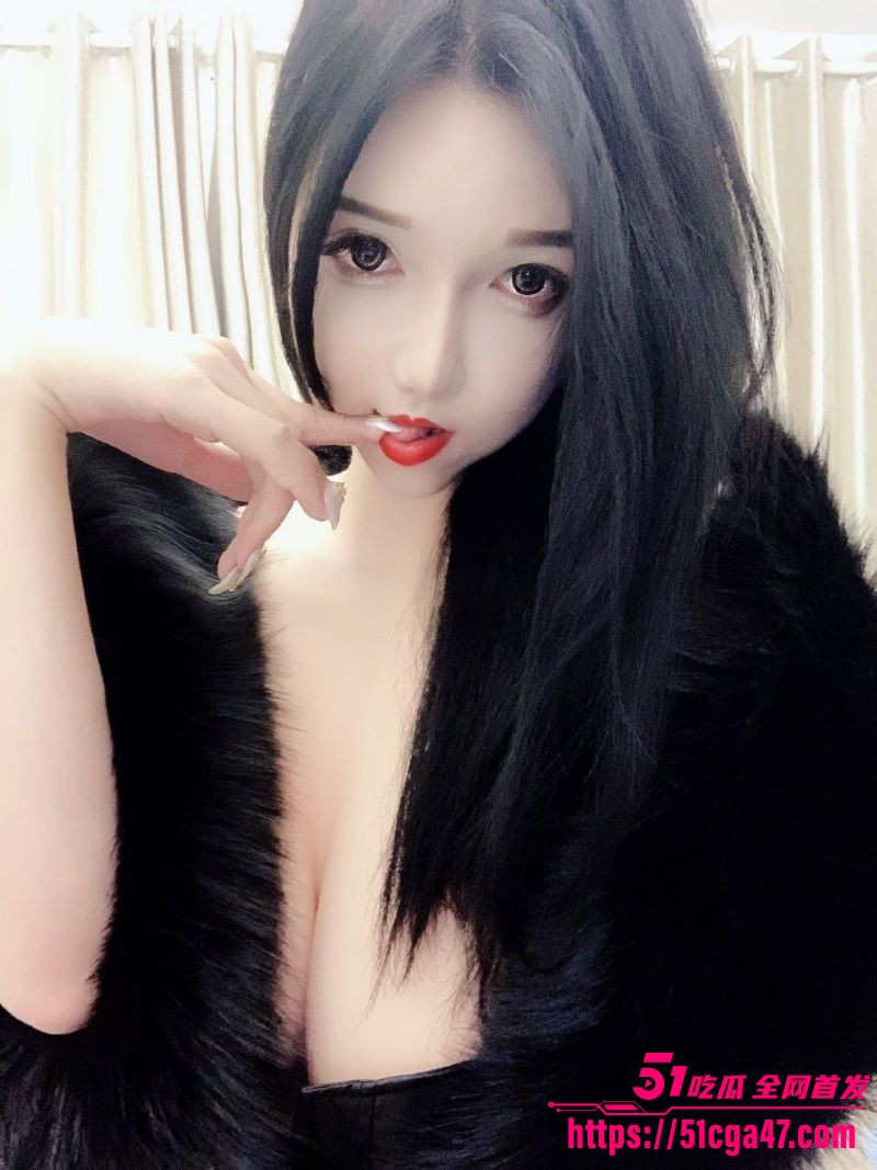 抖音巨乳肥臀顾灵曦新作车内口交后入大奶自慰 8