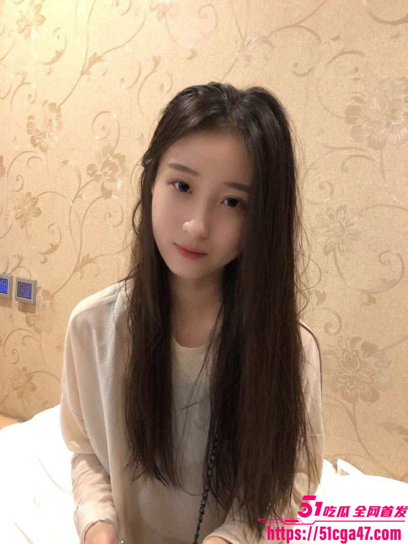 极品颜值情侣私拍泄密 苗条御姐变发情母狗 被男友无套猛插蝴蝶美逼 内射热流满溢！