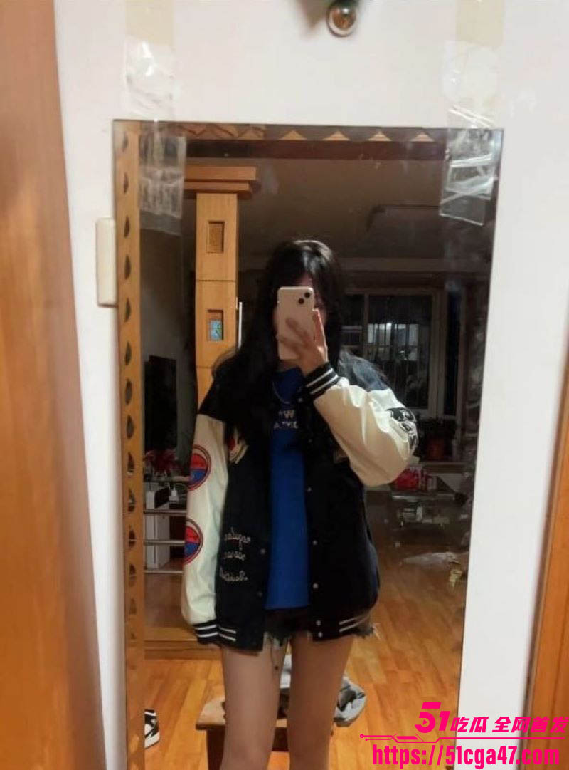 辽宁省阜新市学生妹何童黑丝女仆装自慰裸照曝光 4