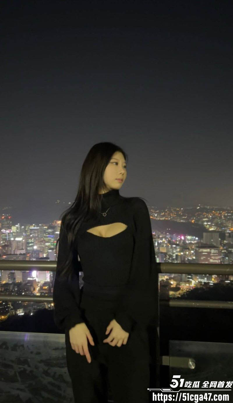 新加坡极品美女与前男友各种露脸口交做爱视频 4