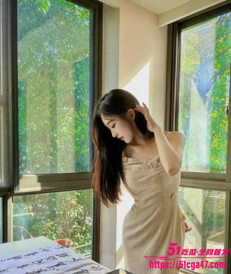 甘肃平凉反女神 郭晶晶 自慰私拍被男友曝光 镜头前手指抚摸骚穴 淫水狂流母狗本性完美暴露！