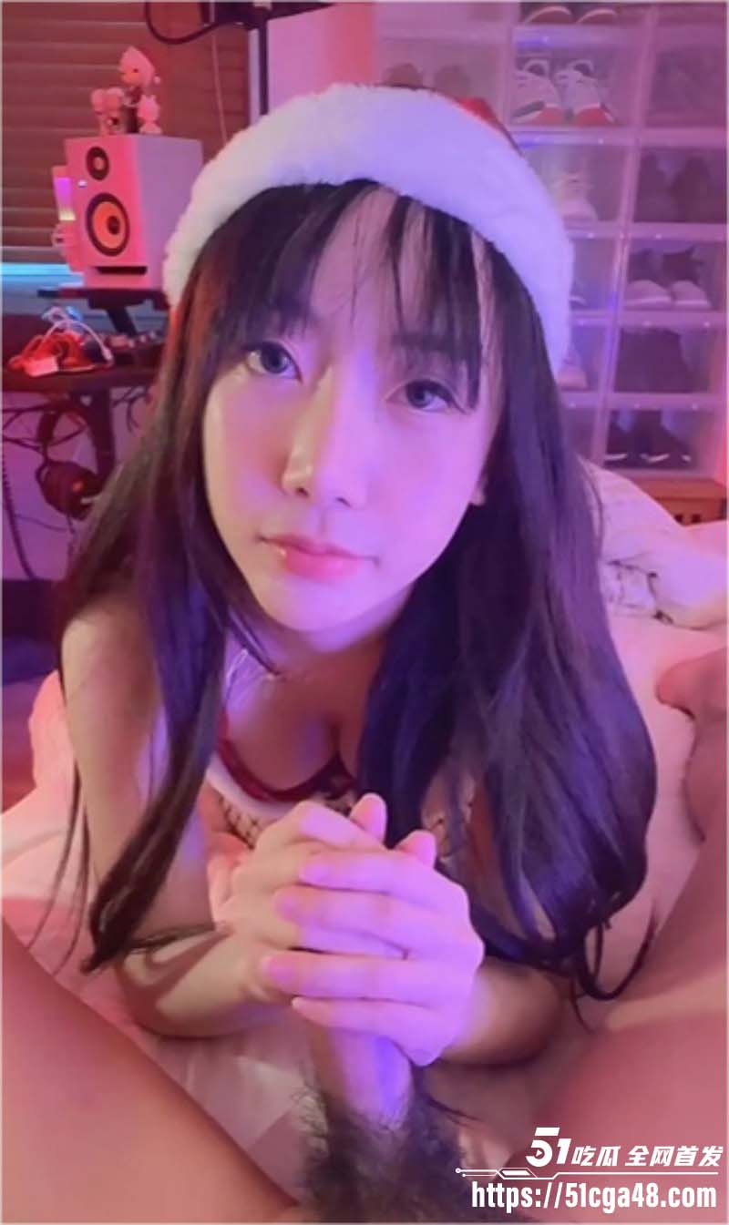 泰国网黄highsstn圣诞情趣装做爱视频03