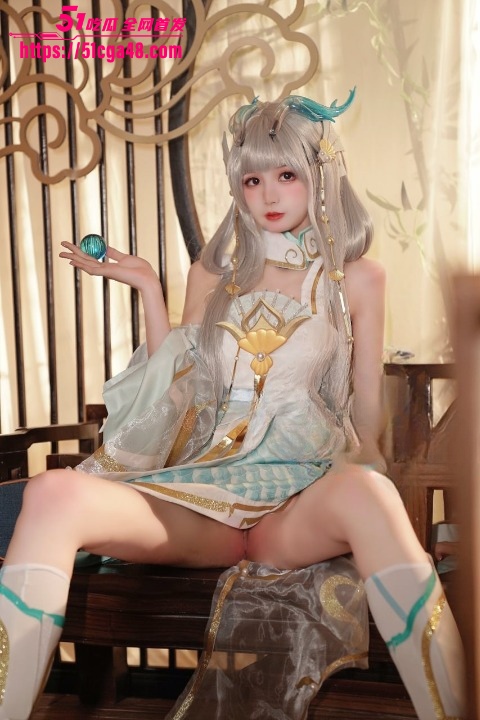 推特高颜值福利姬 橙子喵酱 最新COS写真泄密流出 美乳翘臀身材火辣 三点粉嫩无比诱人！