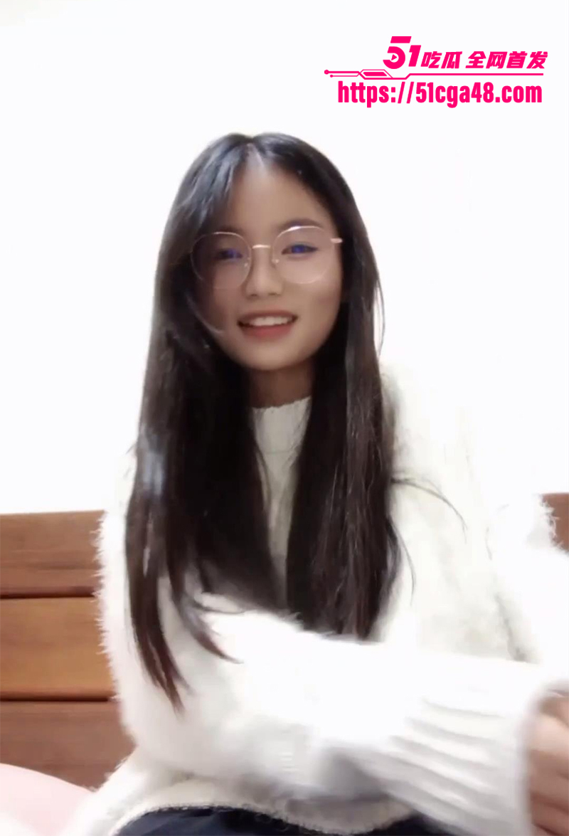 萝莉网黄 困困兔 最新直播合集 长相甜美如邻家女孩 露脸表演假屌自慰 小穴流浆反差无比！