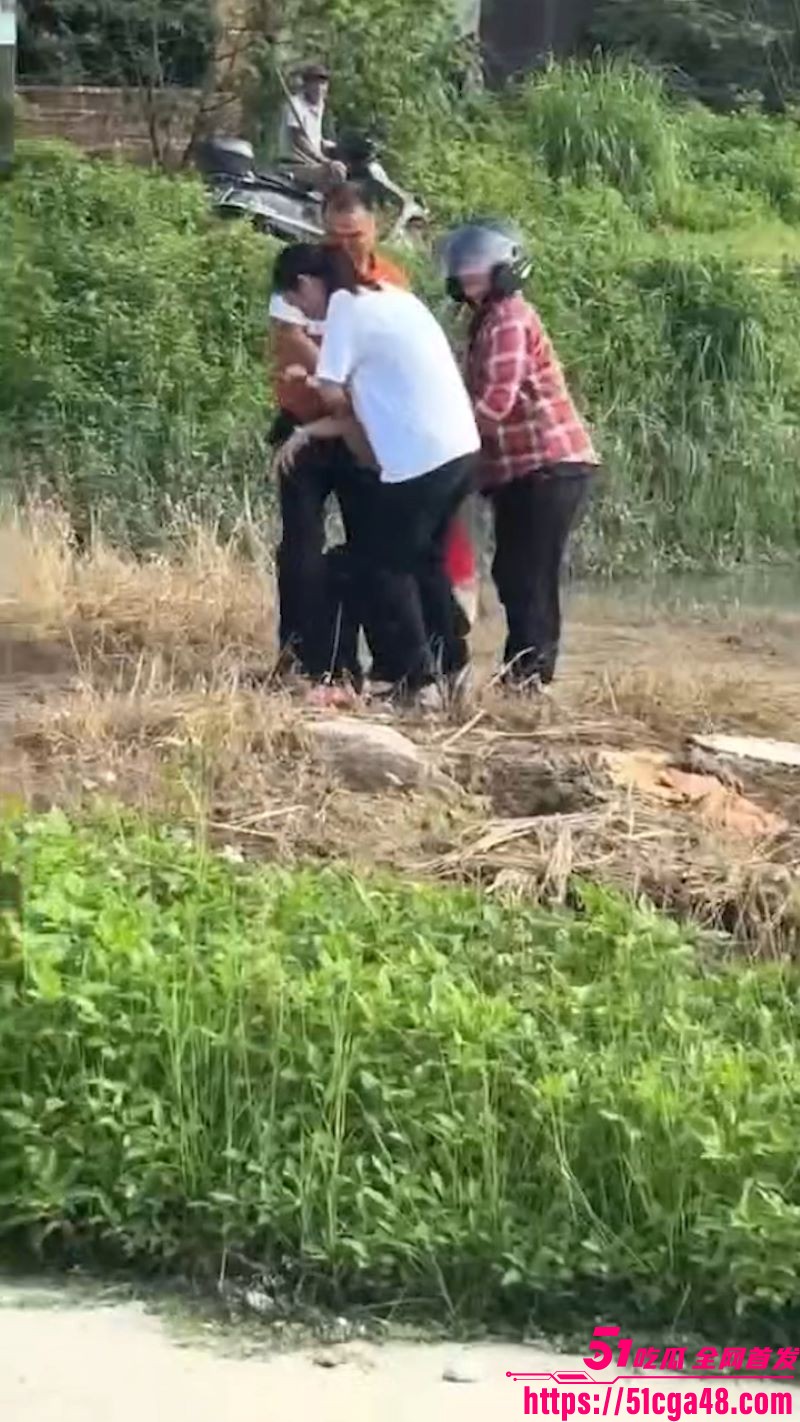 惠东双月湾 18岁少女黄云菊 深夜出门被不明人士拖走 器官全被挖走抛尸河中 这简直令人毛骨悚然！