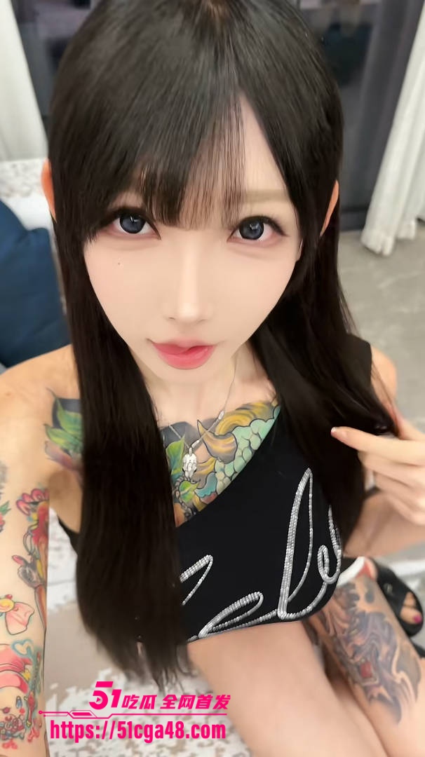 抖音符文战士女神 mo你别哭 1314高价私密视频流出 跪舔劳斯莱斯金主爸爸 绝顶口活性爱啪啪！
