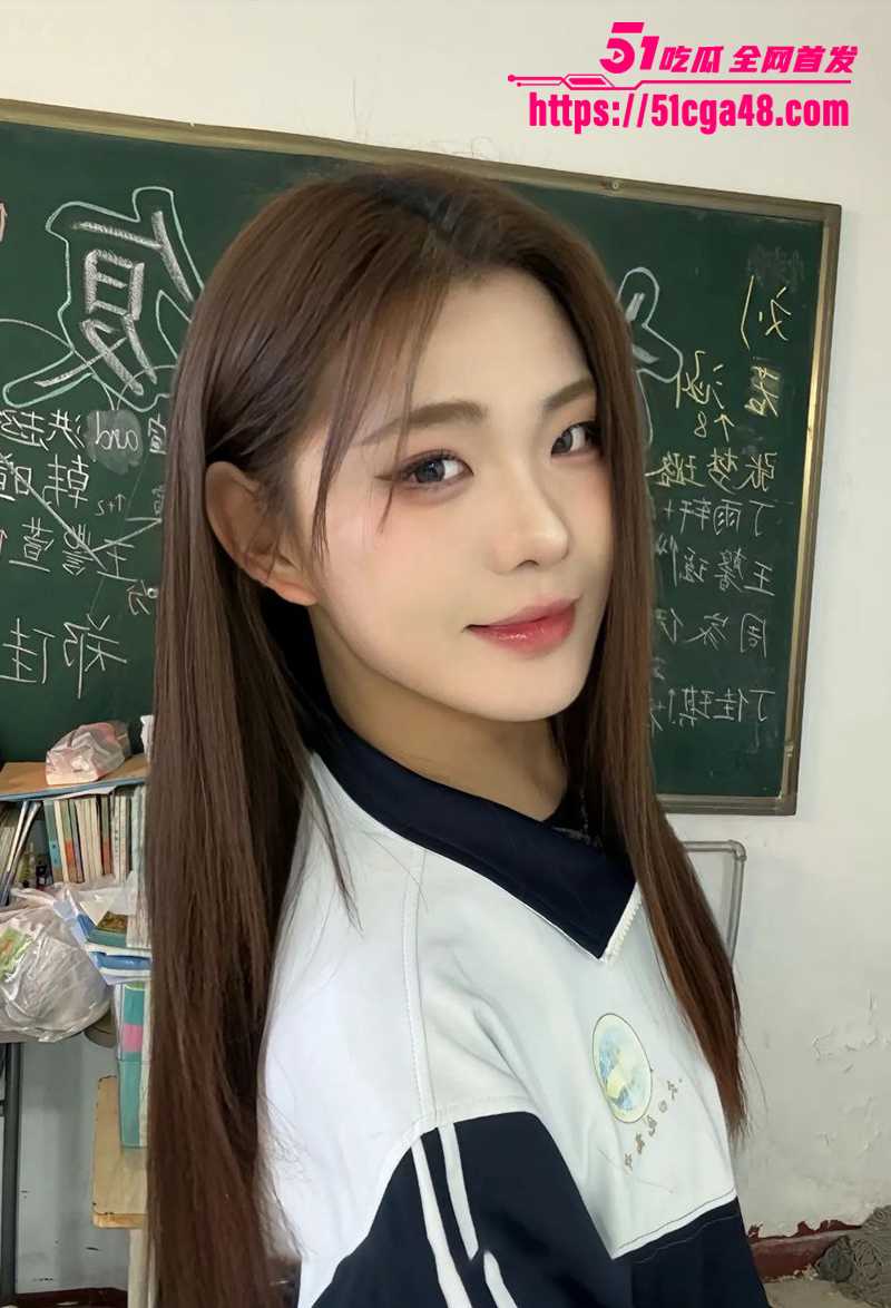 高颜值反串网红刘三好疑似下海卖身视频流出 6 拷贝