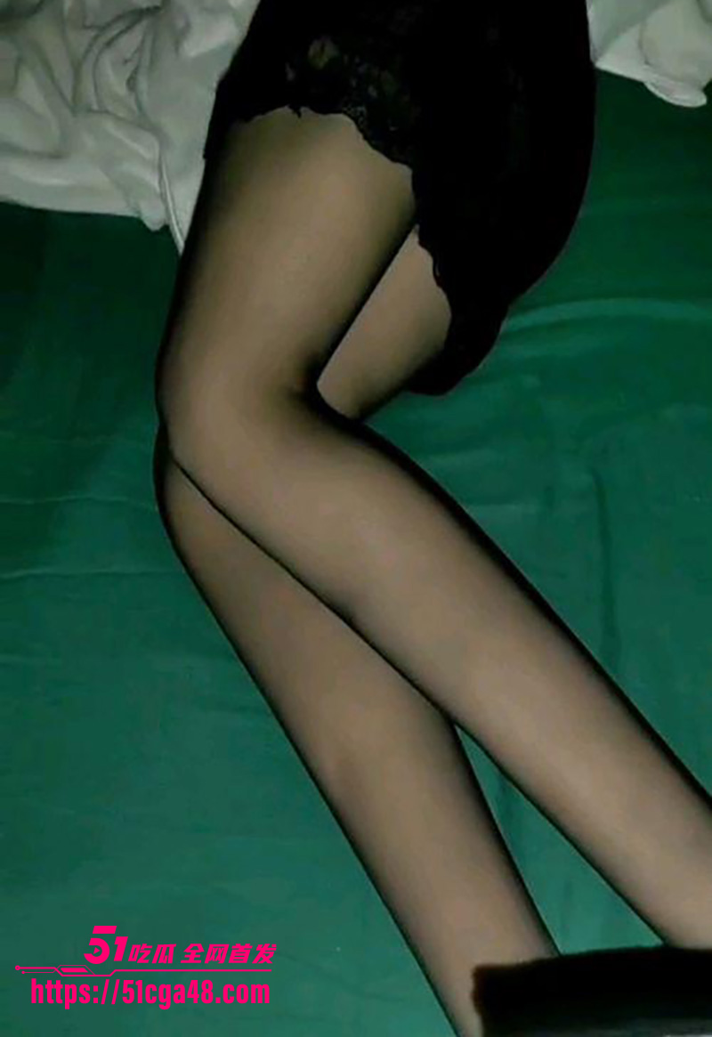海角乱伦大神 我的妈妈是脚模2