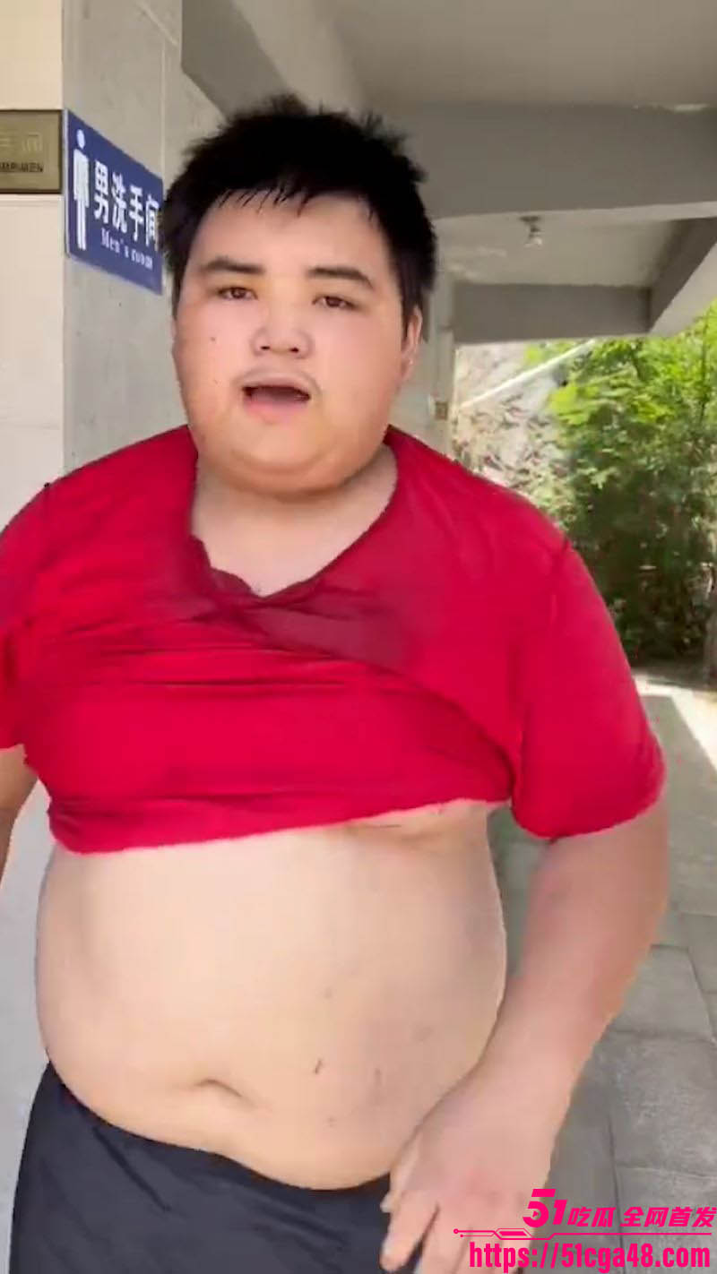 泉州肥宅强奸69岁老太视频独家曝光！行凶时被路人发现当场制服 恋老变态行径引发公愤！