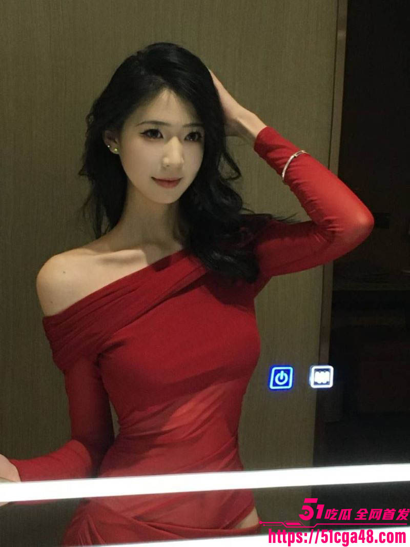 江苏南京情趣内衣模特 张芸芸 性爱视频流出 巨乳翘臀曲线毕露 臀部高翘被狠干 淫叫不断！