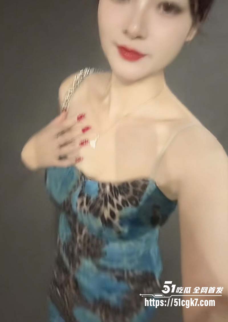 广州小少妇被绿帽癖老公下药2