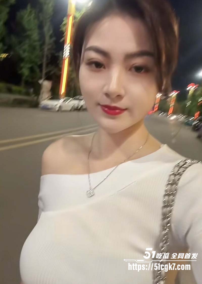 广州小少妇被绿帽癖老公下药4
