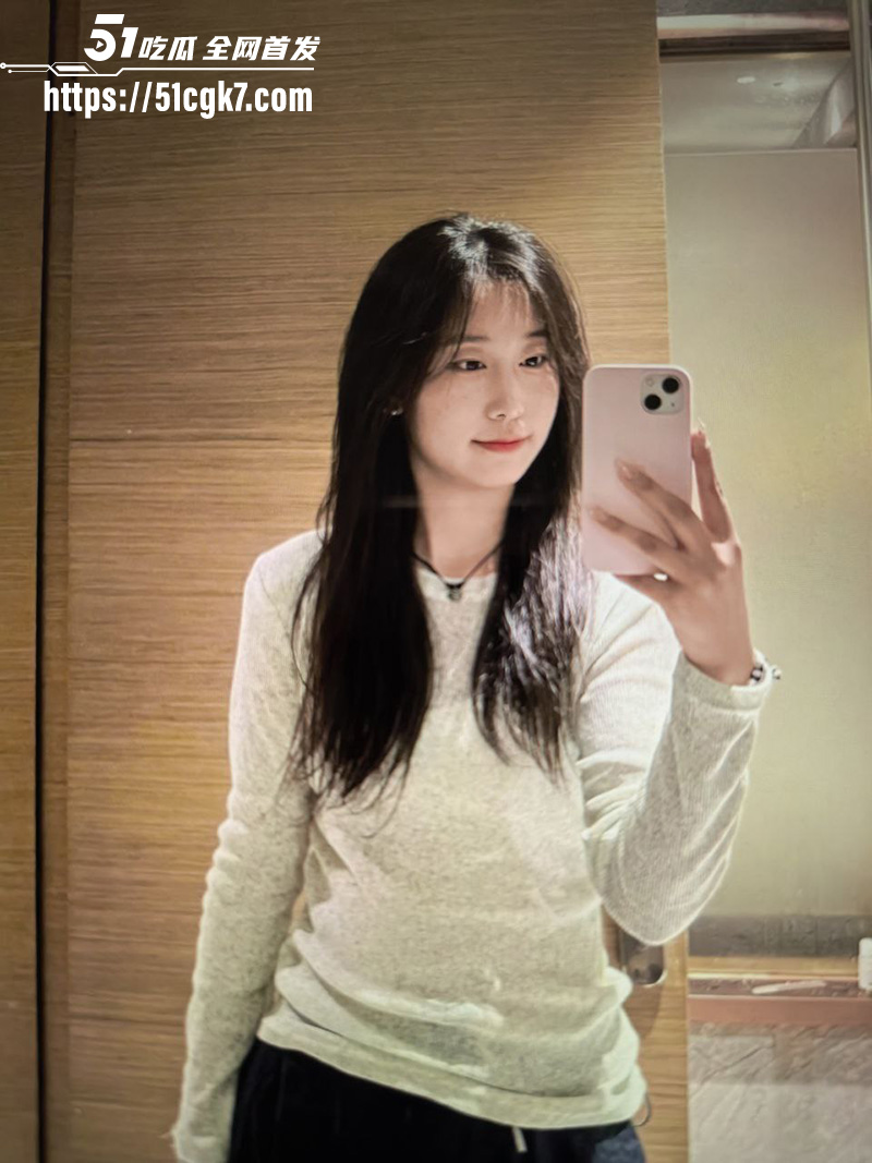 清纯女大学生 刘茹 被富二代包养调教 私密自拍泄露 绝美脸蛋配魔鬼身材 视觉冲击直达高潮！