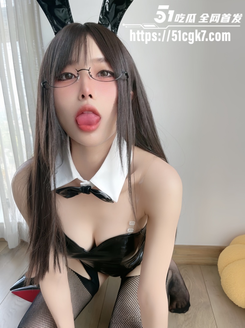 超高颜值反差少女 布丁大法 最新兔女郎写真拍摄 超美少女各种诱人性爱姿势拍摄！