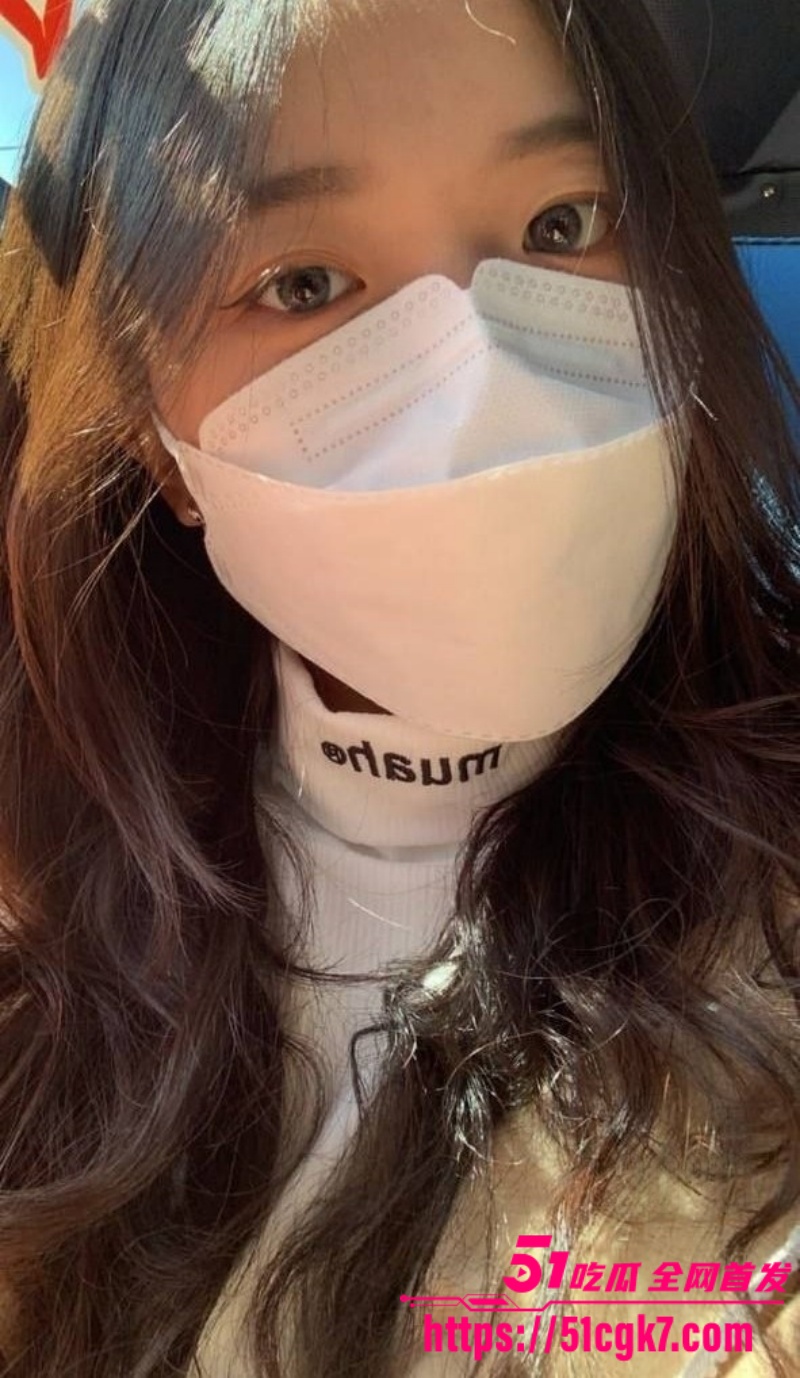 启英高中18岁少女 杨子婷 被大神网上调教 自拍发骚视频 私下惨遭无套爆操！