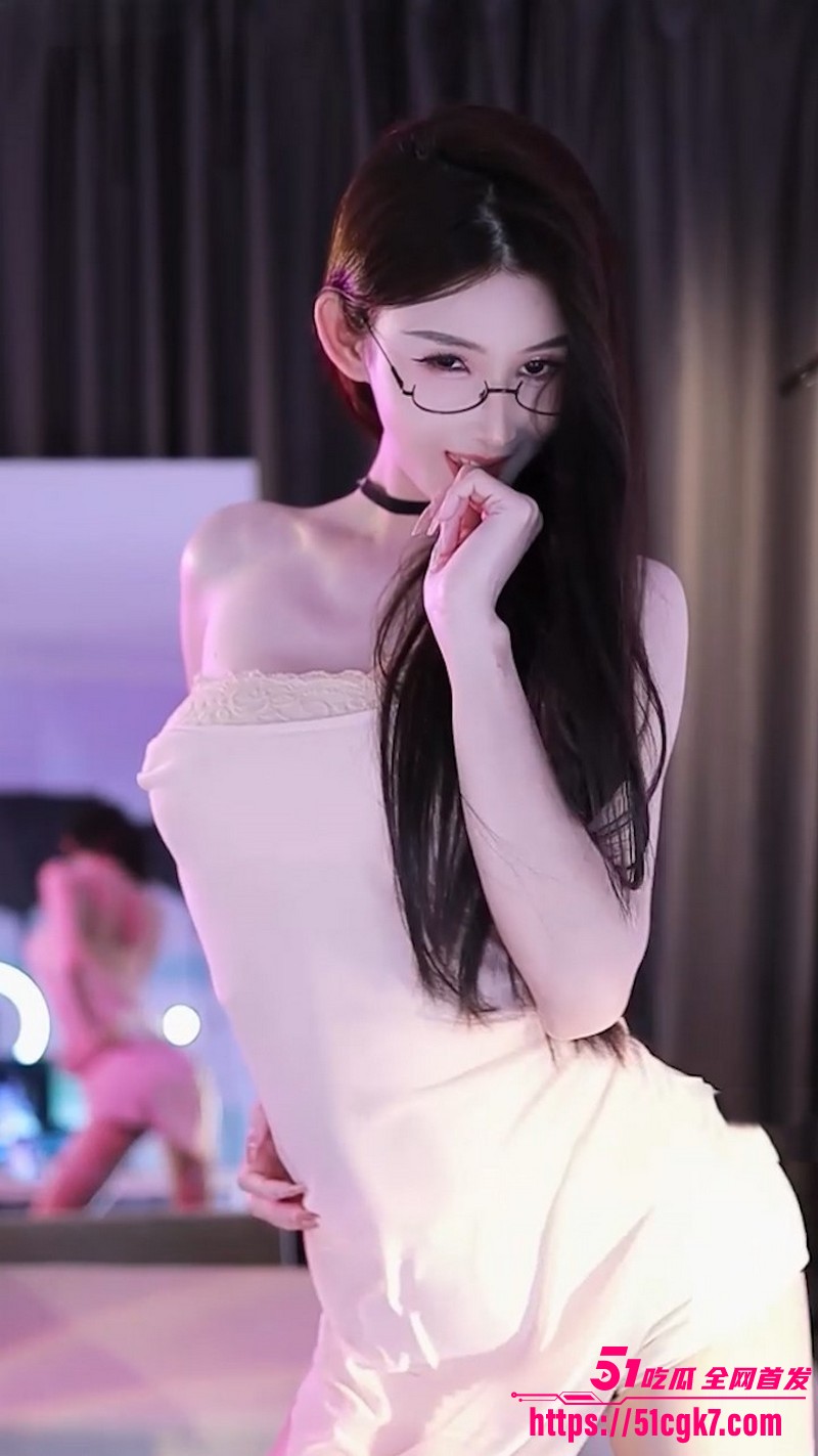 B站顶级主播小鹿想你y精选舞蹈合集震撼曝光 6