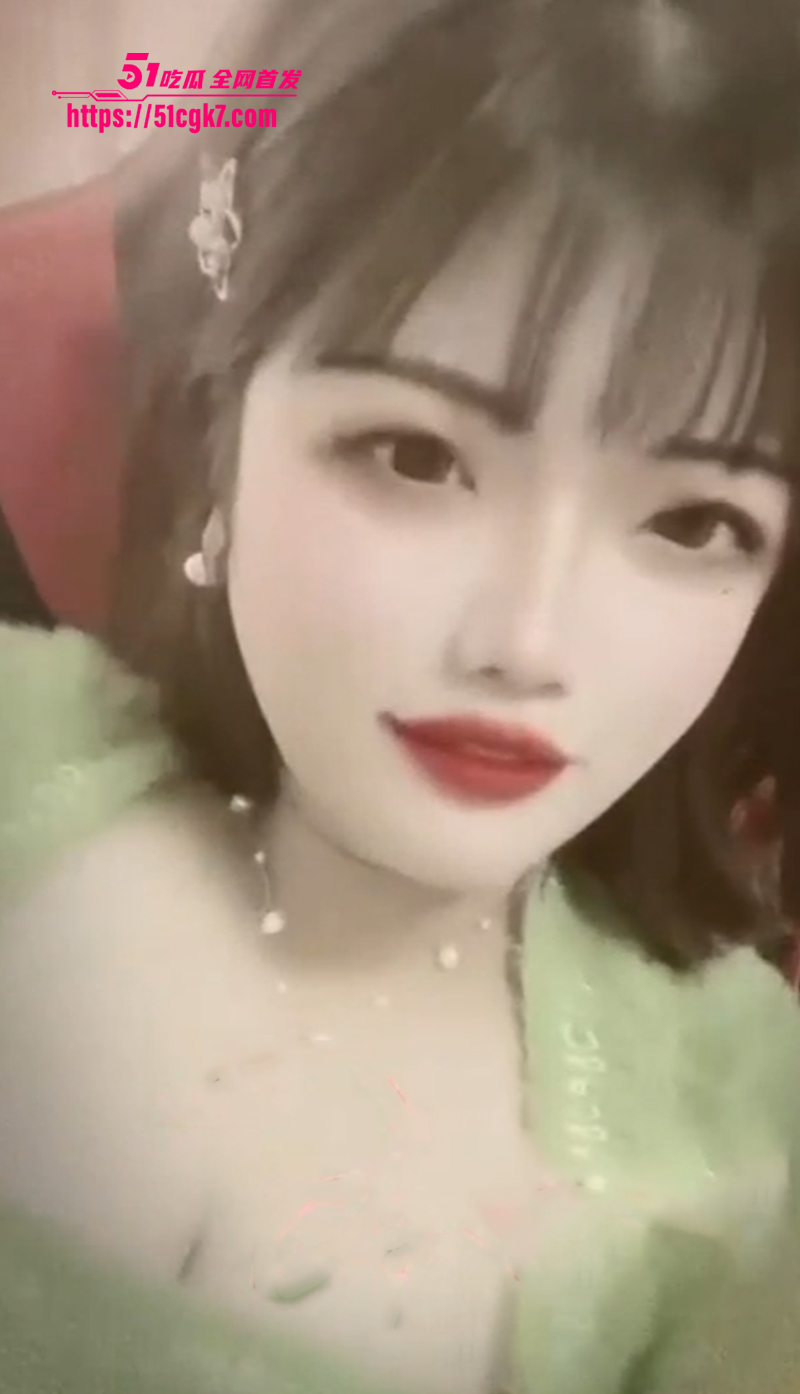 快手女网红 分手会哭很久 巨乳肥臀陪聊师 被粉丝爆操调教 私密视频曝光！
