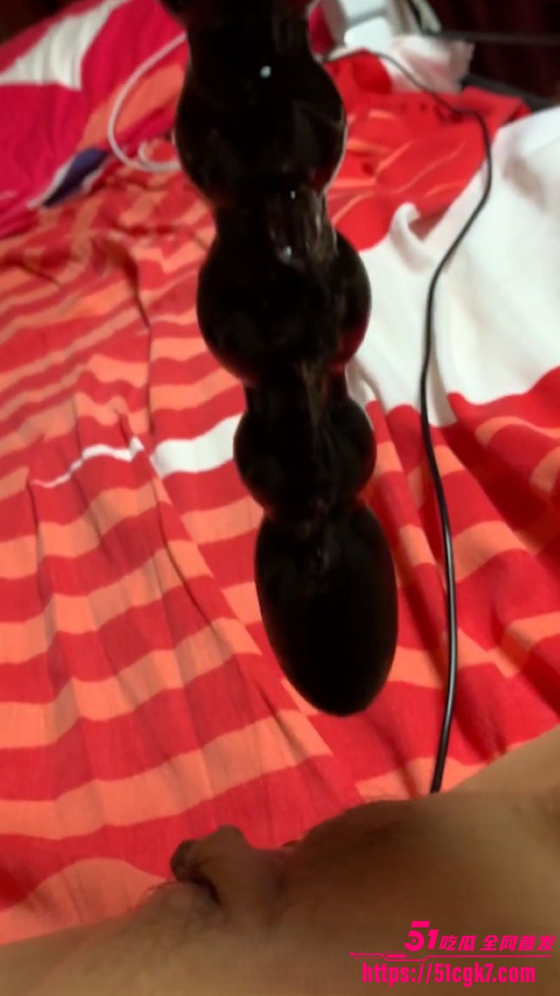 极品巨乳翘臀学生妹全裸直播 5