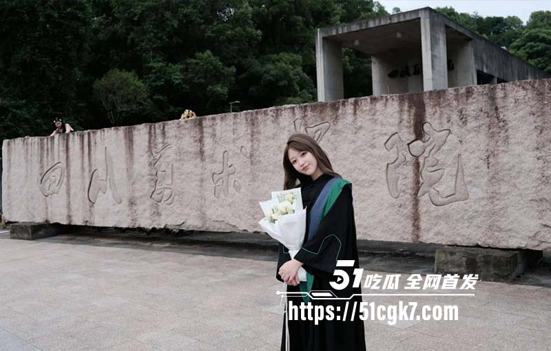 推特极品大学生反差婊8
