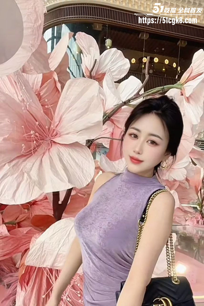 郑州极品人妻 欲求不满疯狂约炮 性爱惨遭炮友泄露 丰乳肥臀黑丝诱惑 后入打桩爽翻天！