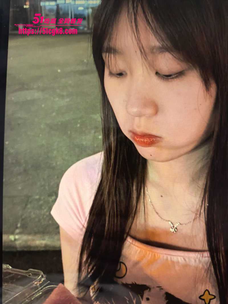 湖南长沙00后高颜值情侣 酒店做爱视频被男友曝光 酒店口交打桩爆操 各种姿势变换不断！