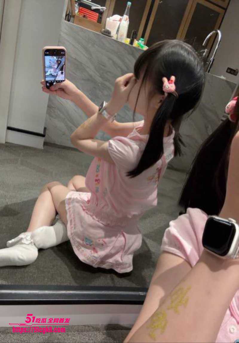 15推特纯真呦态小萝莉3