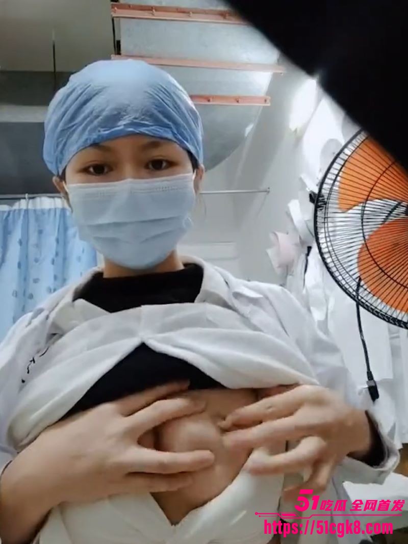 医院小护士各种淫荡私拍流出 工作间隙肛交露出 和炮友视频洗澡 口爆吃精啪啪 淫水喷涌！