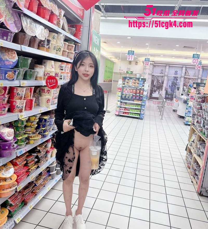 3 23岁大专妹 家里穷10