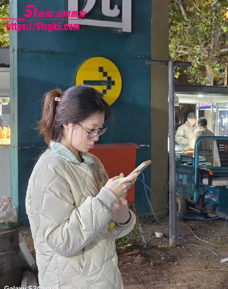 广州大学城 刘彤彤 与男友激情做爱私拍流出 极品反差婊贝调教淫荡听话骚母狗！