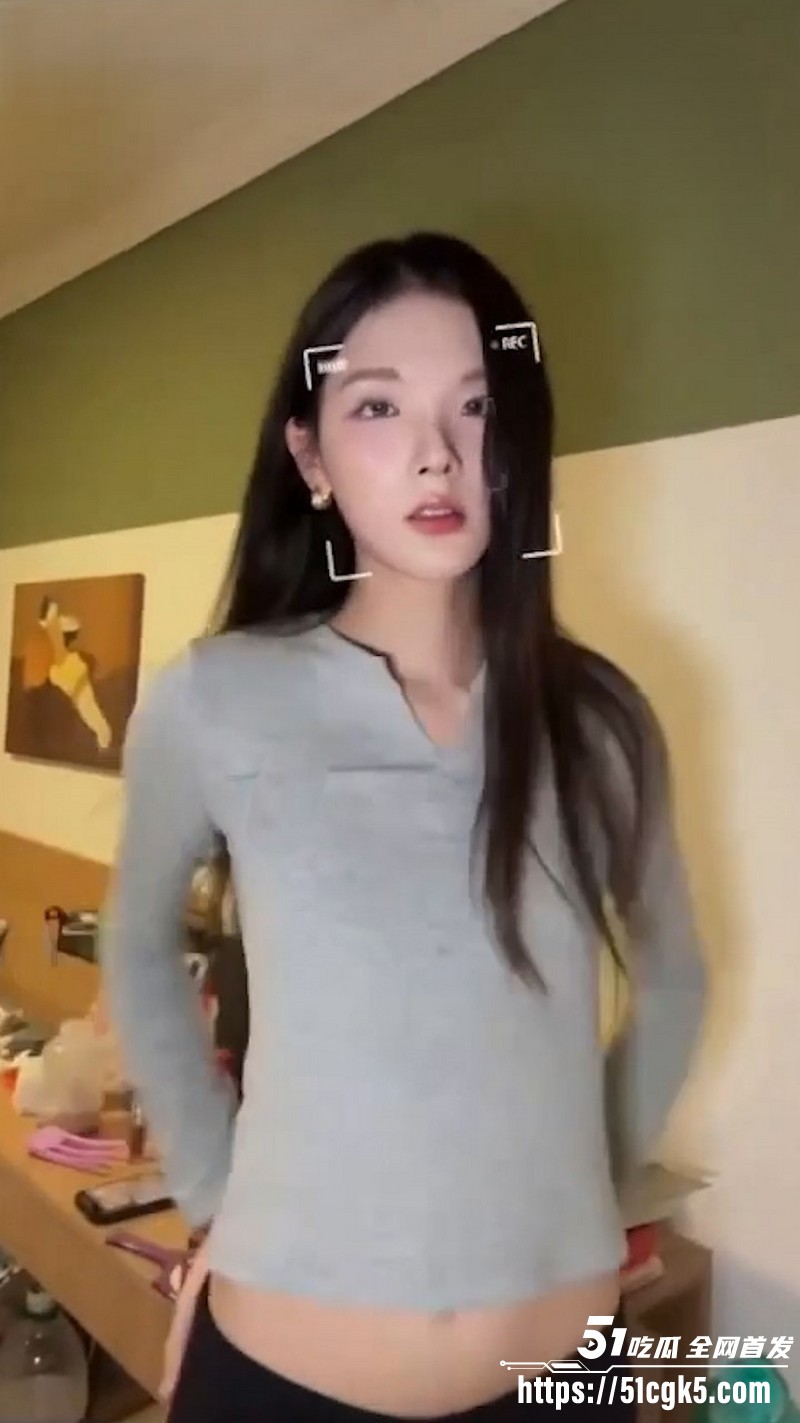 TS博主小葵的秘密花园口交啪啪合集视频 2