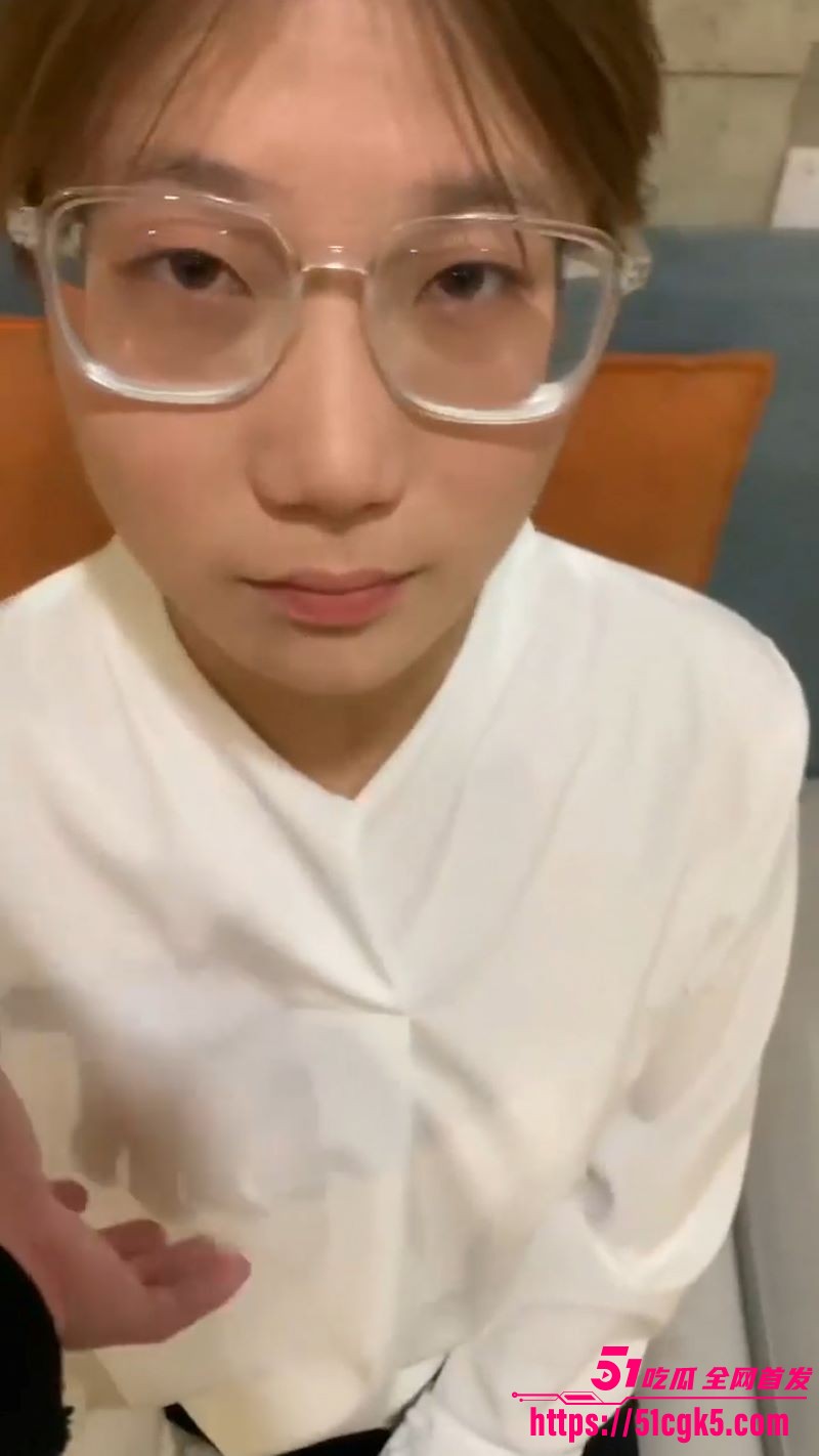 河南银行女职工刘雯潜规则视频泄露 3