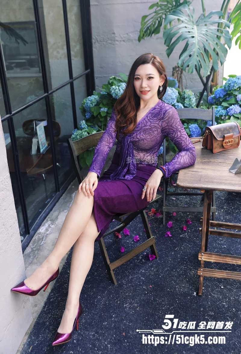 海角社区母子乱伦视频流出 4 拷贝
